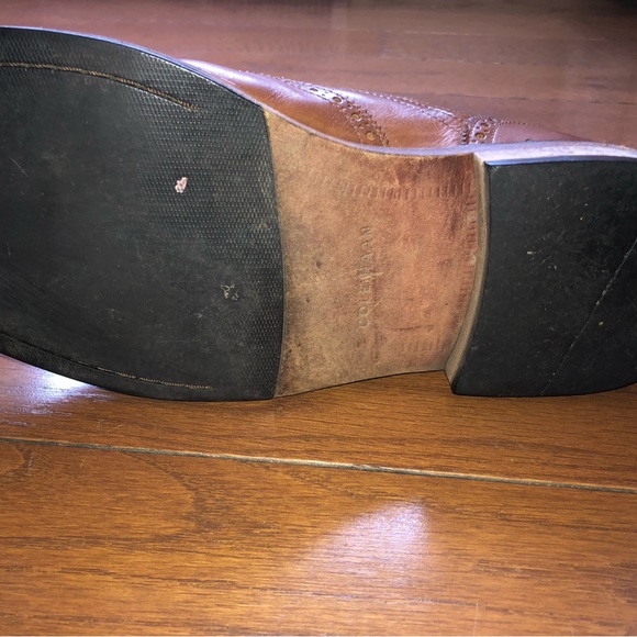 Size 12 Cole Haan wingtip - Picture 4 of 4